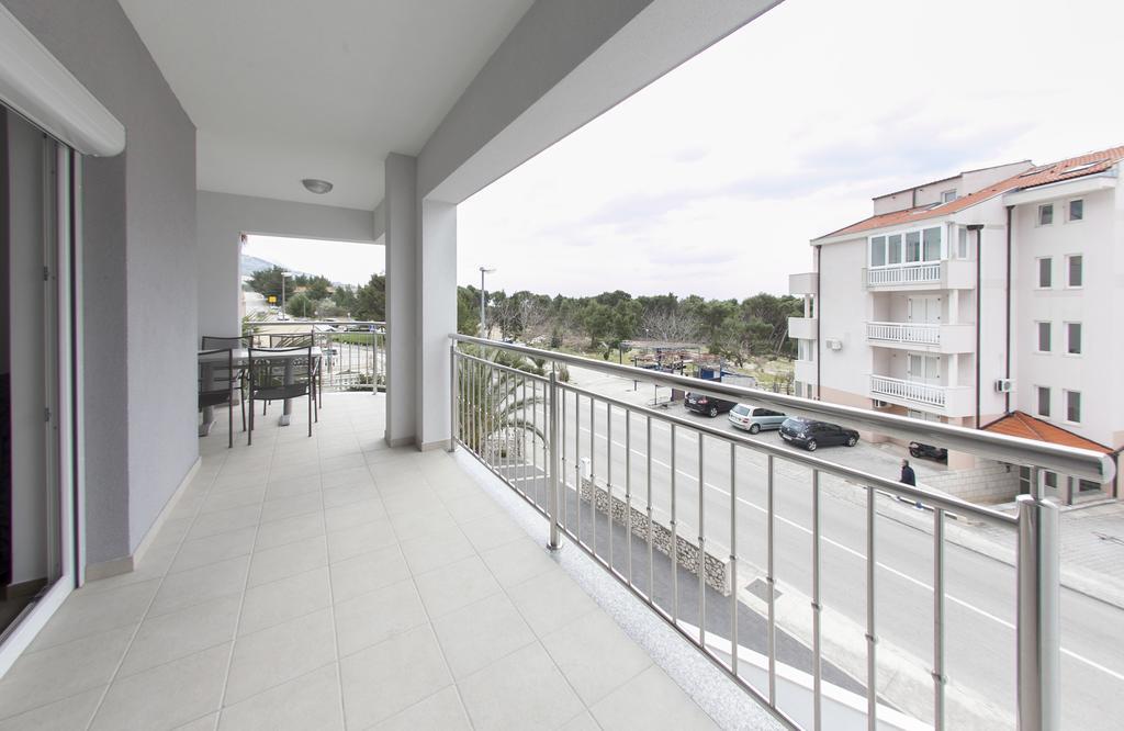 Apartments Villa Klara Baška Voda Esterno foto