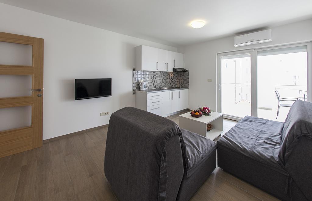 Apartments Villa Klara Baška Voda Esterno foto